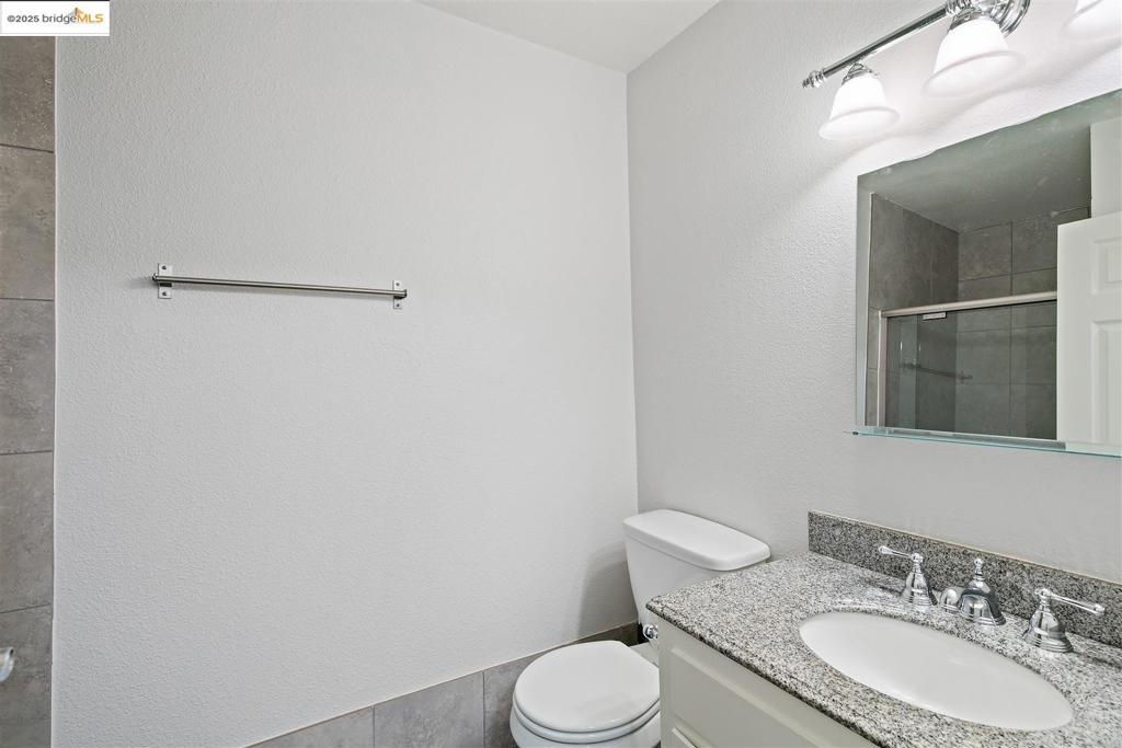 OAKLAND - Residential