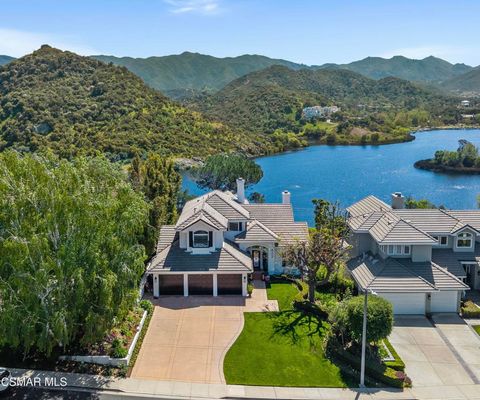 852 Ravensbury Street Lake Sherwood CA 91361
