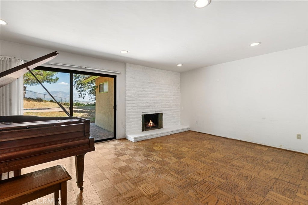 12324 Woodley