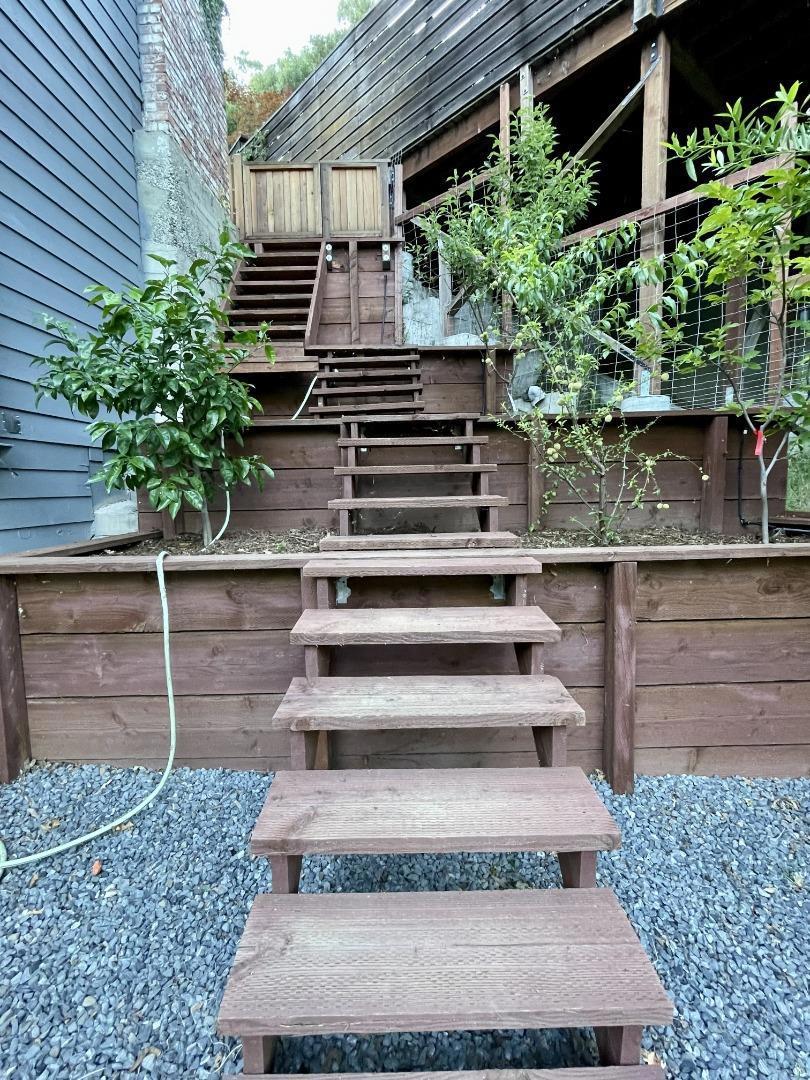 89 Frustuck Avenue