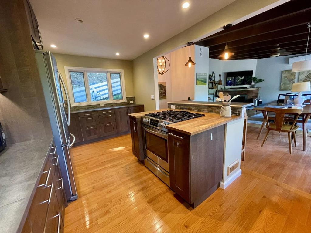 89 Frustuck Avenue