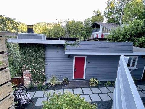 Photo of 89 Frustuck Avenue, Fairfax, CA 94930 (MLS # ML82049562)