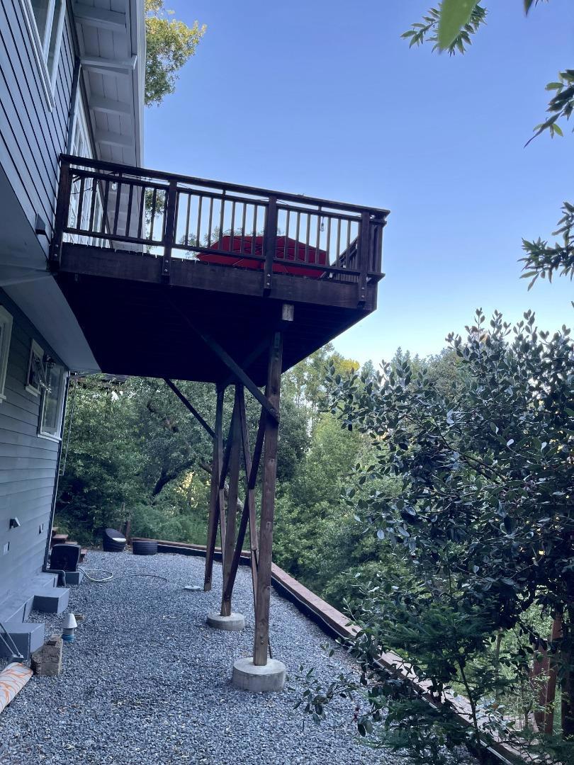 89 Frustuck Avenue
