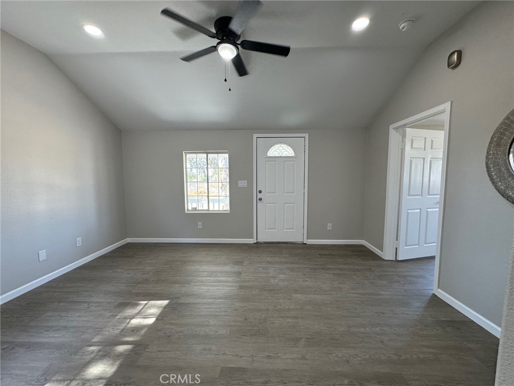 9202 E Avenue T6