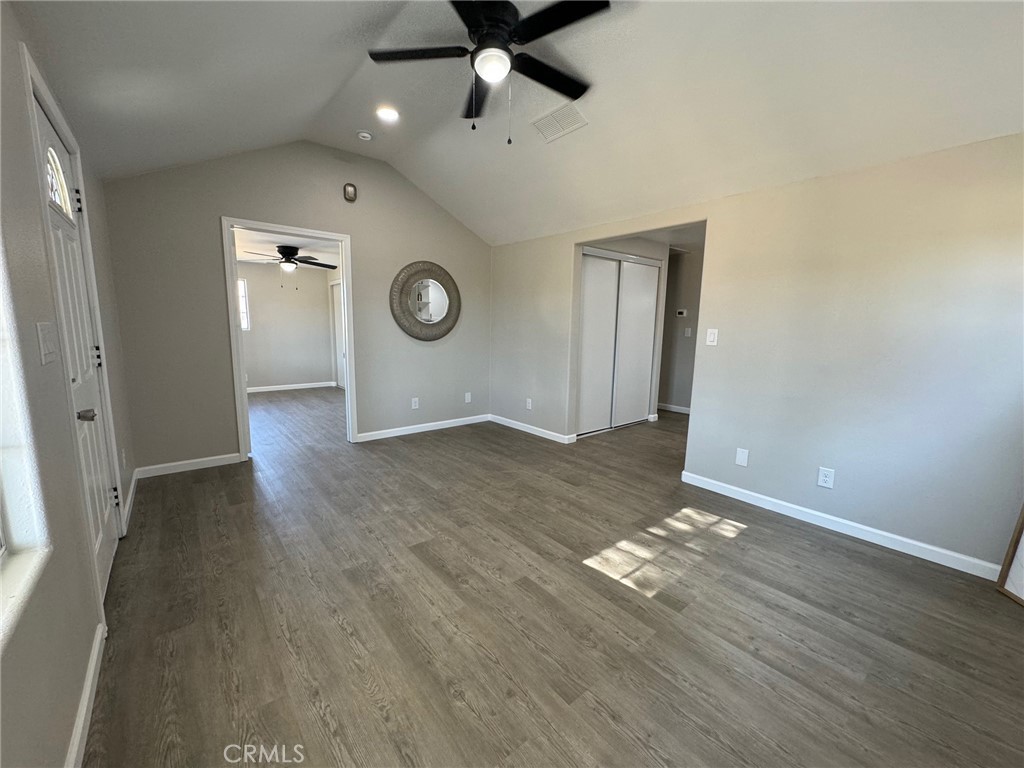 9202 E Avenue T6