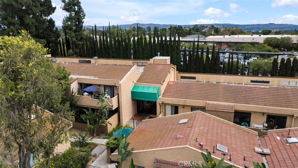4782 Lakeview