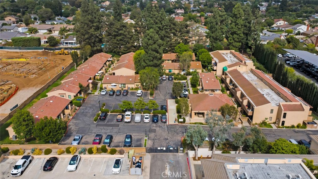 4782 Lakeview