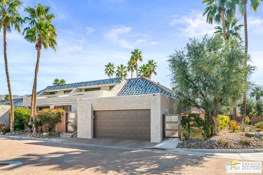 Photo of 147 E Perlita Circle, Palm Springs, CA 92264 (MLS # 25629985PS)