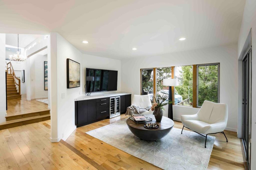 25 Carrera Court