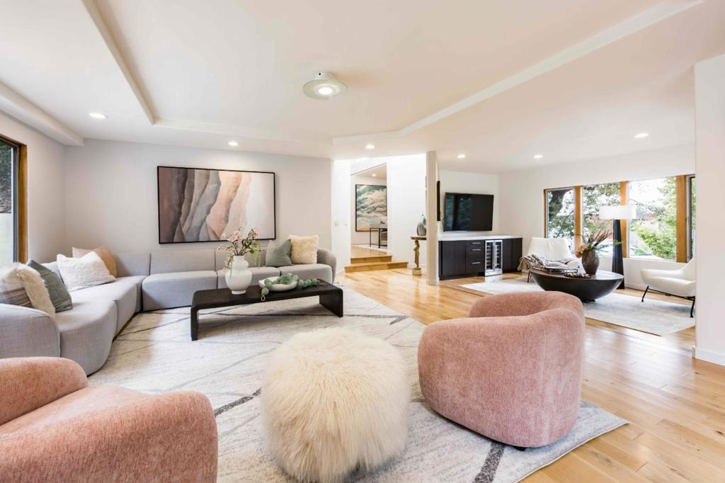 25 Carrera Court