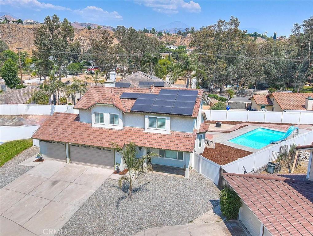 28399 Ashford Court