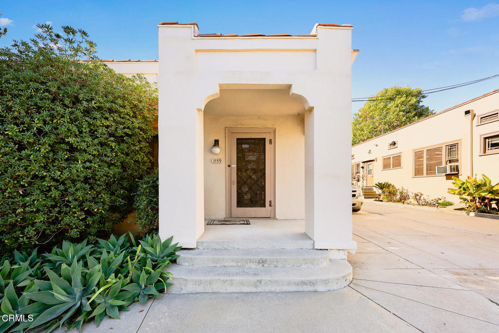 1157 1165 Lake Avenue