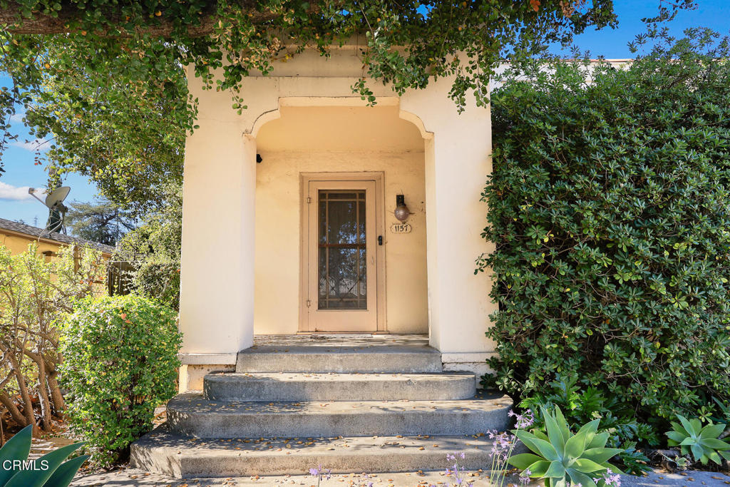 1157 1165 Lake Avenue