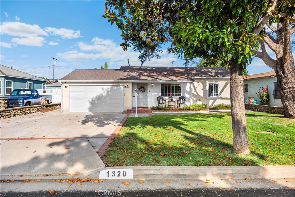 1320 Carob Way