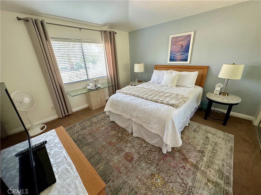 Palm Valley CC (32420) - Residential Lease
