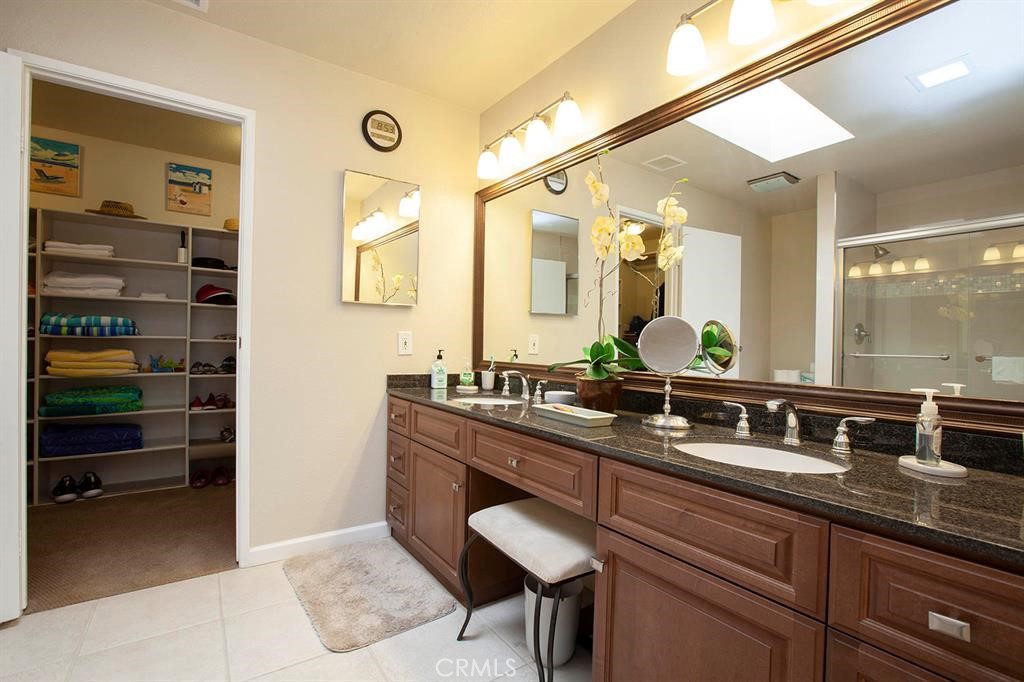 Palm Valley CC (32420) - Residential Lease