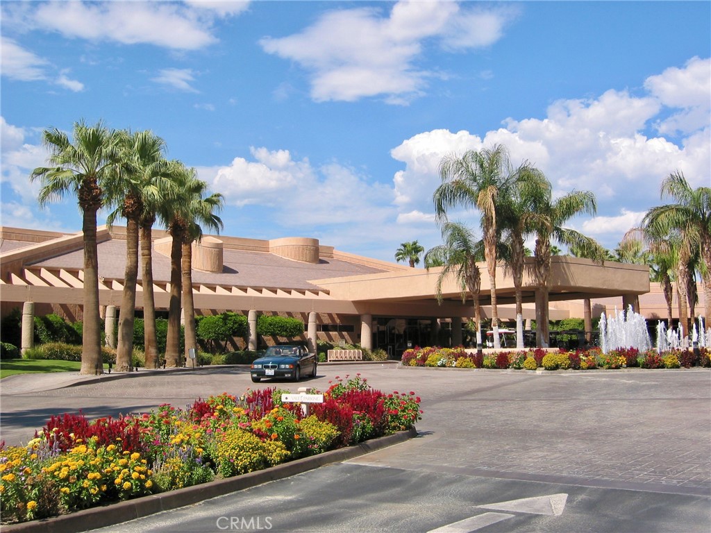 Palm Valley CC (32420) - Residential Lease