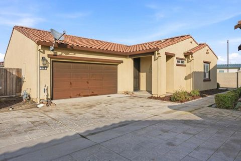 Photo of 618 Machado Street, Los Banos, CA 93635 (MLS # ML82033342)