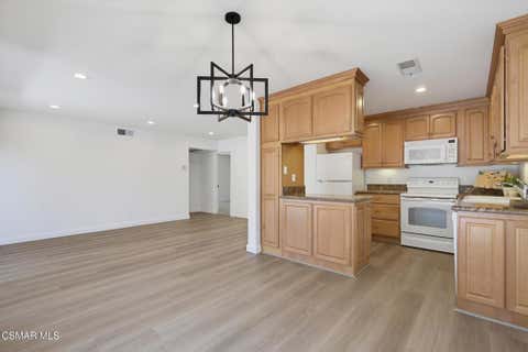 Tiny photo for 291 Sequoia Court #34, Thousand Oaks, CA 91360 (MLS # 226003781)