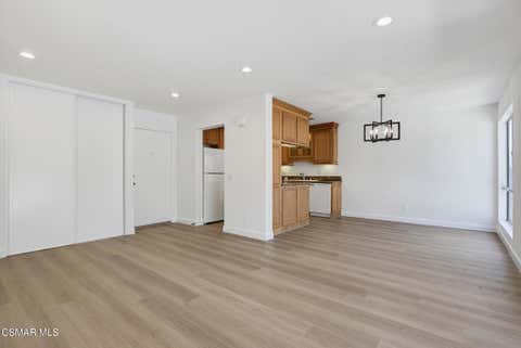 Tiny photo for 291 Sequoia Court #34, Thousand Oaks, CA 91360 (MLS # 226003781)