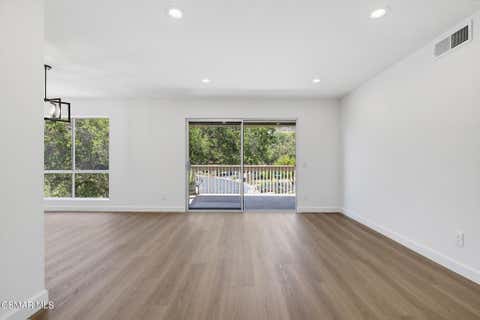 Tiny photo for 291 Sequoia Court #34, Thousand Oaks, CA 91360 (MLS # 226003781)