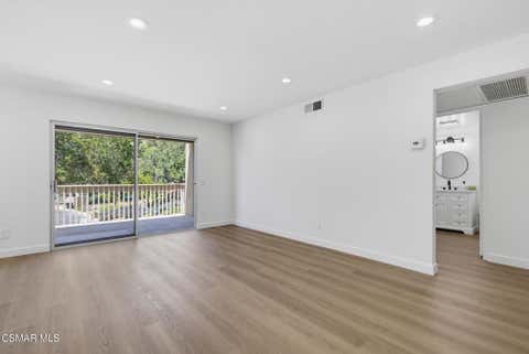 Tiny photo for 291 Sequoia Court #34, Thousand Oaks, CA 91360 (MLS # 226003781)