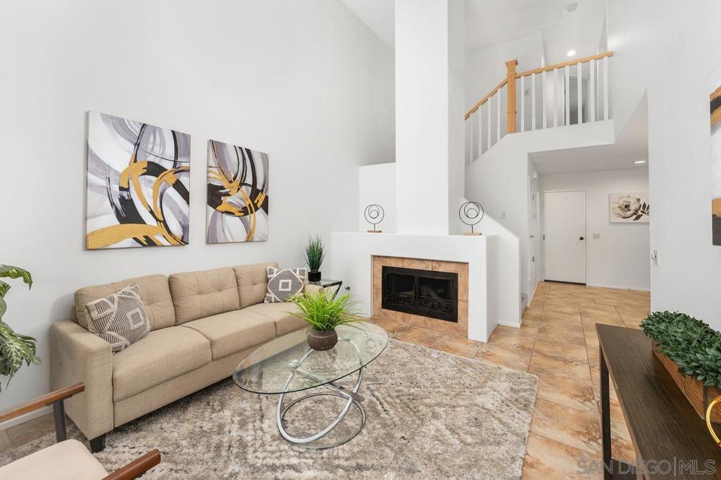 12580 Caminito Mira del Mar