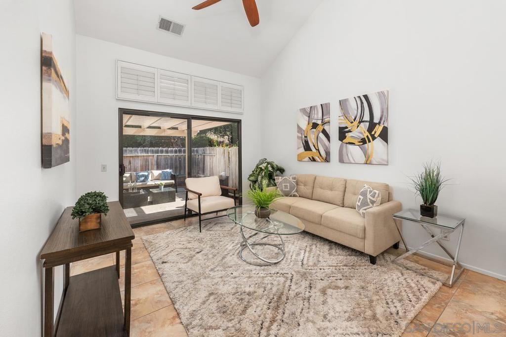 12580 Caminito Mira del Mar