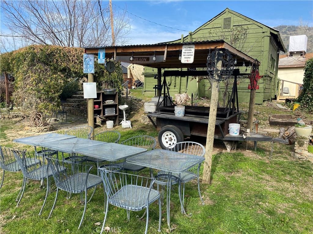 6065 State Highway 49 N