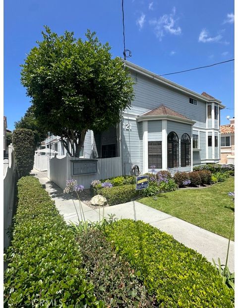 Photo of 4-121 S Juanita AVE, Redondo Beach, CA 90277 (MLS # SB26114641)