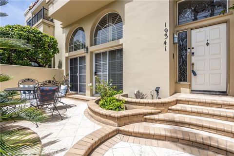 Photo of 19341 Sawgrass Lane, Huntington Beach, CA 92648 (MLS # OC25155100)