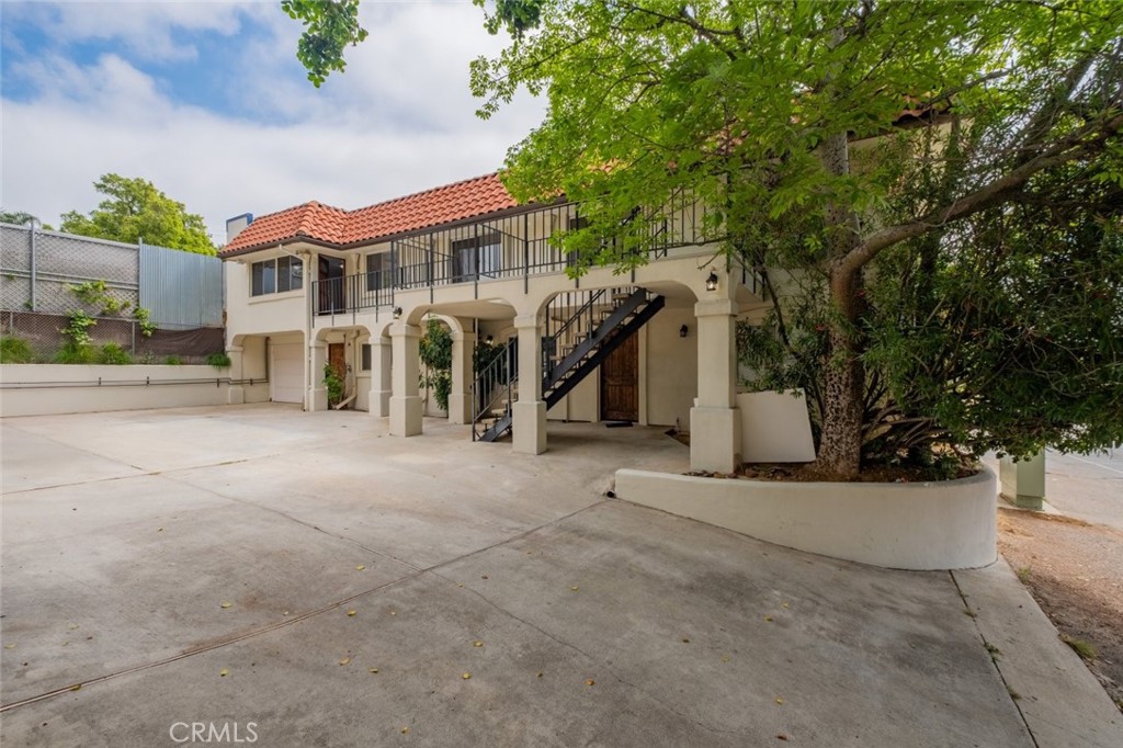 23403 Lake Manor Drive