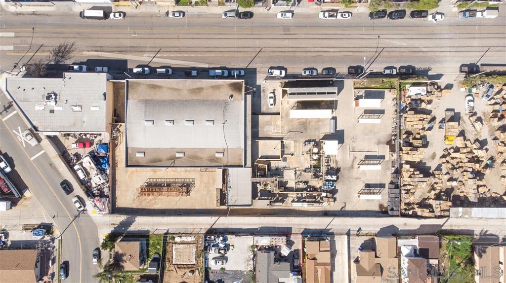 2929 Commercial St