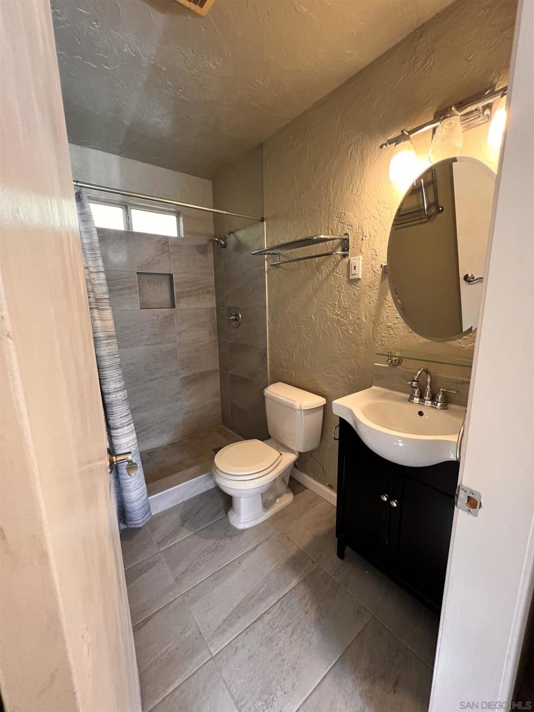 1225 E Buena Vista Drive