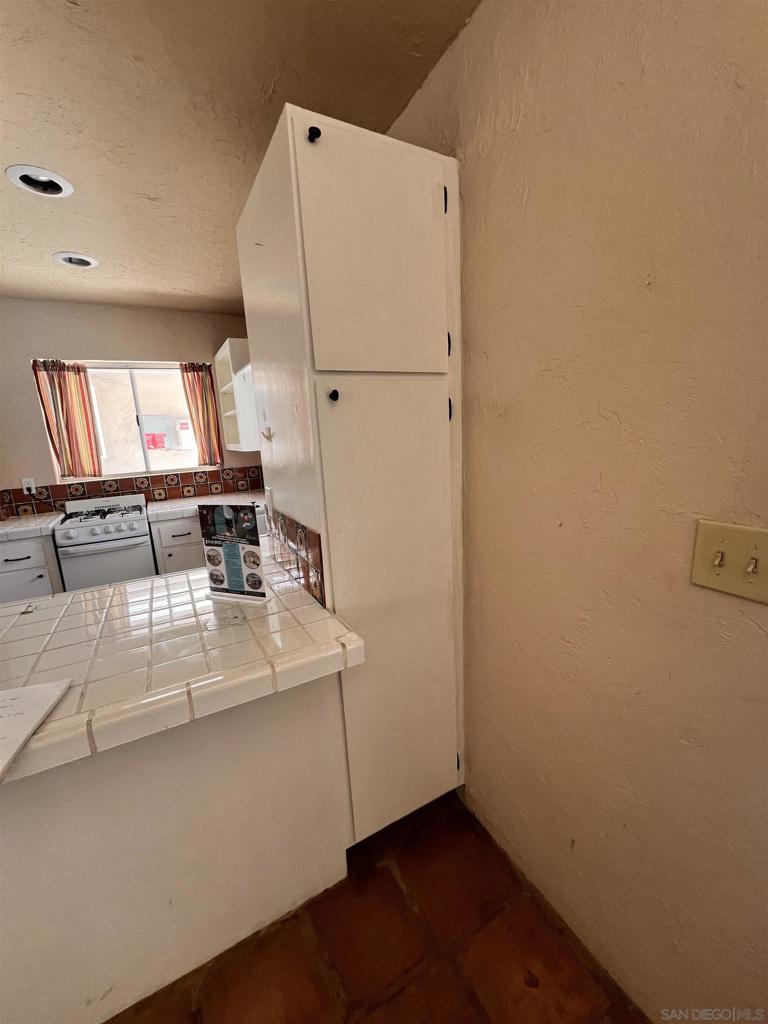 1225 E Buena Vista Drive