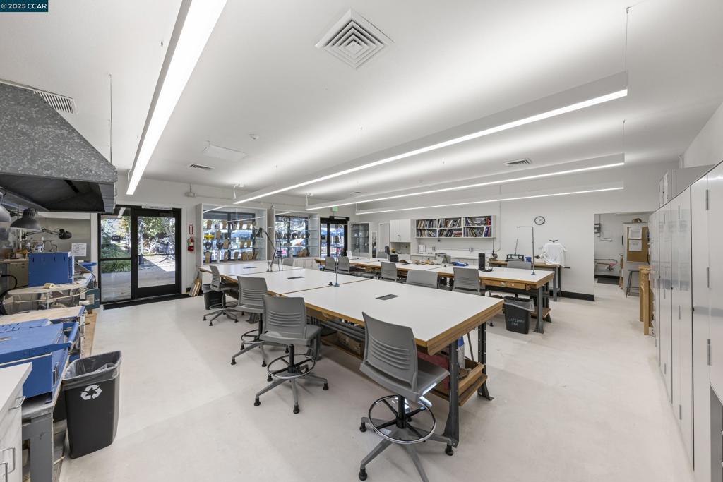 ROSSMOOR - Residential