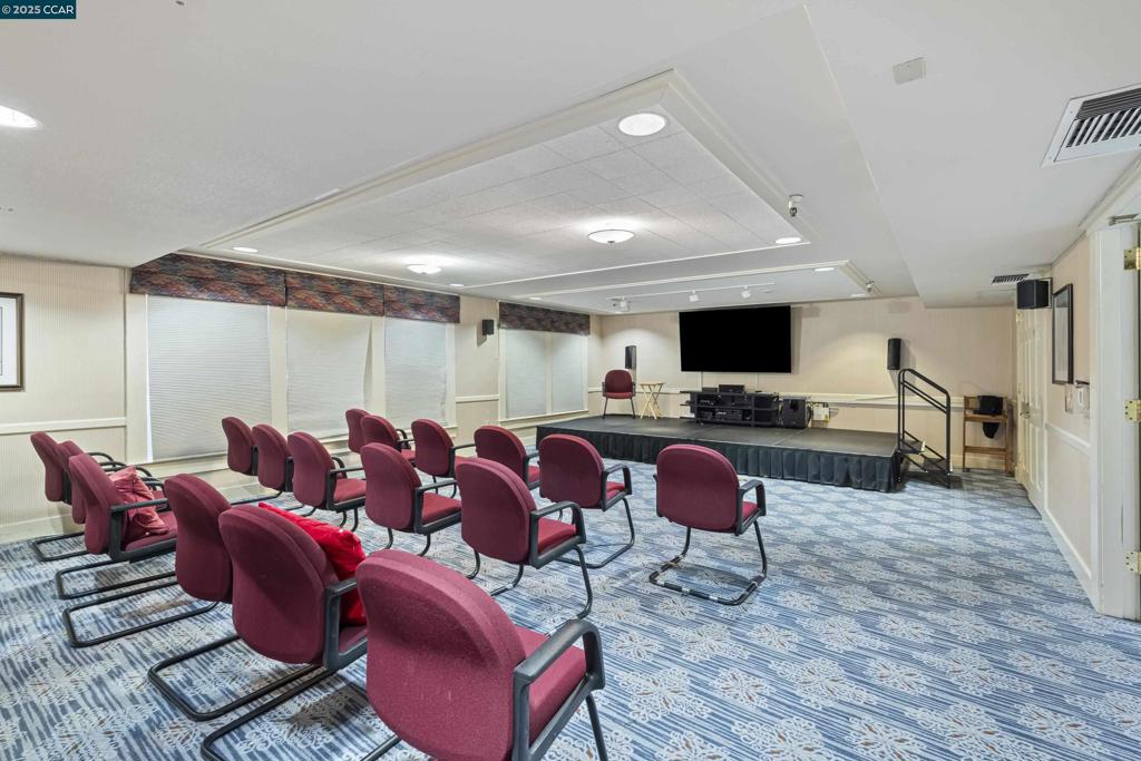 ROSSMOOR - Residential