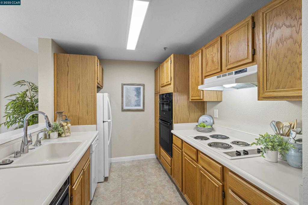 ROSSMOOR - Residential