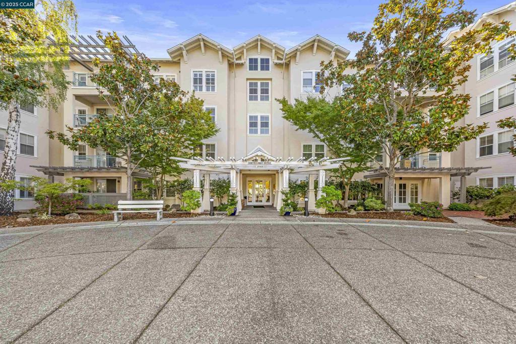 ROSSMOOR - Residential