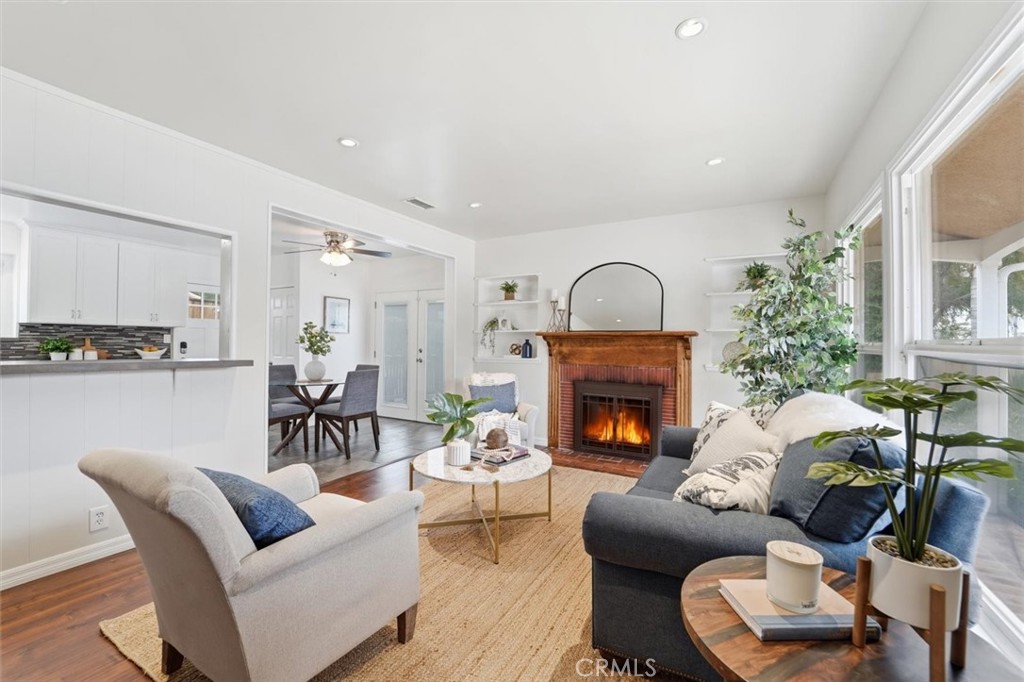 11937 S La Cienega