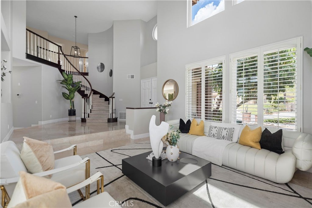5415 Los Monteros