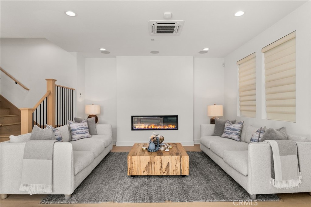 Newport Heights (NEWH) - Residential