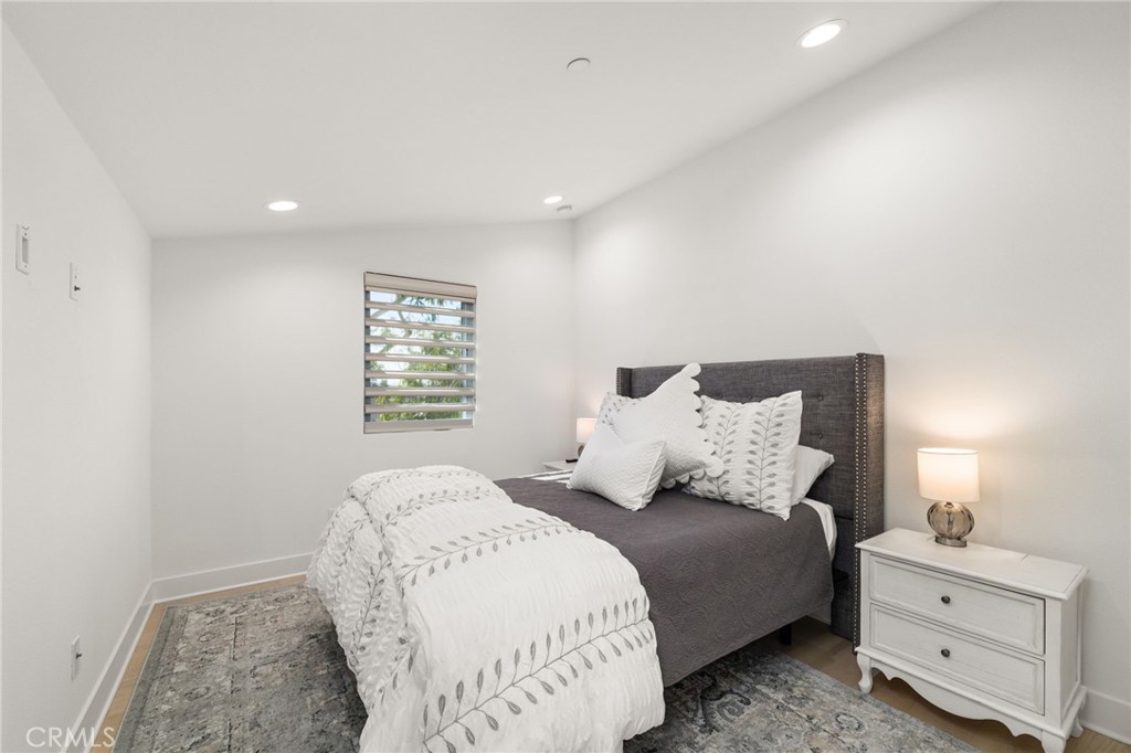 Newport Heights (NEWH) - Residential