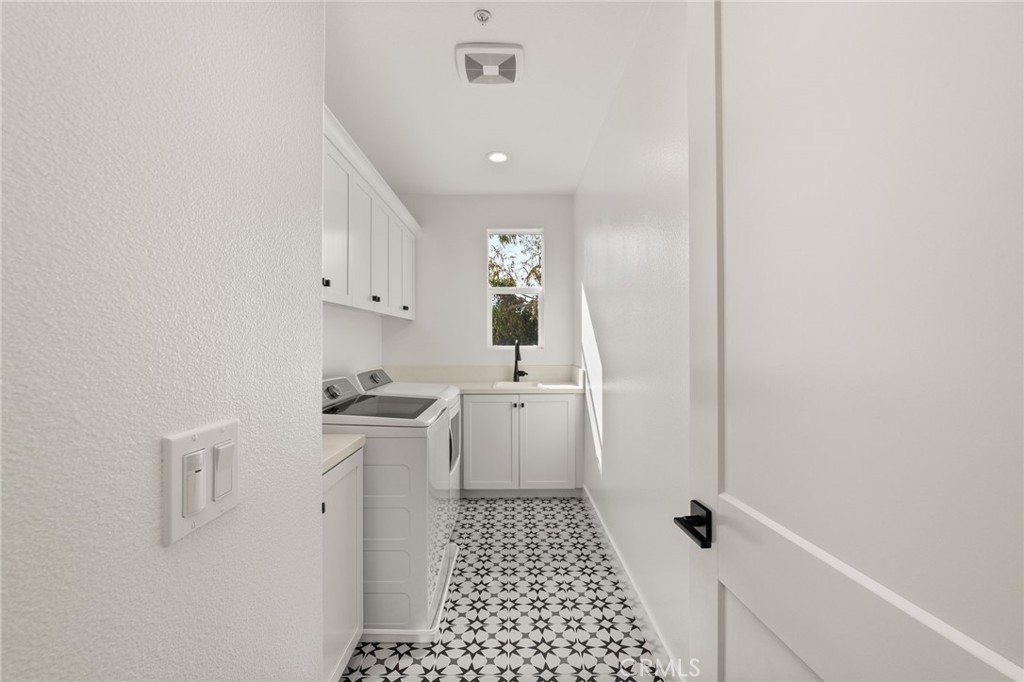 Newport Heights (NEWH) - Residential