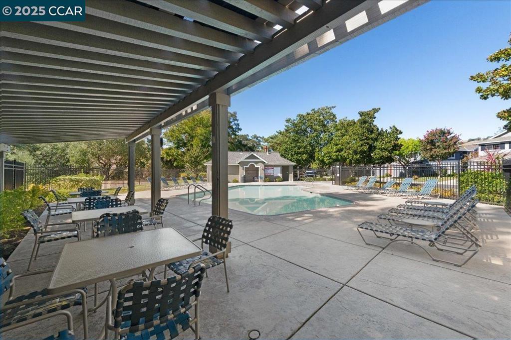 MEADOW CREEK - Residential