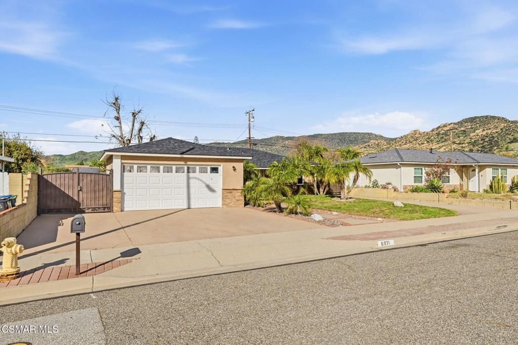 Photo of 6271 Marsha Avenue, Simi Valley, CA 93063 (MLS # 226000572)