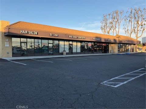 2733 W Edinger Avenue Santa Ana CA 92704