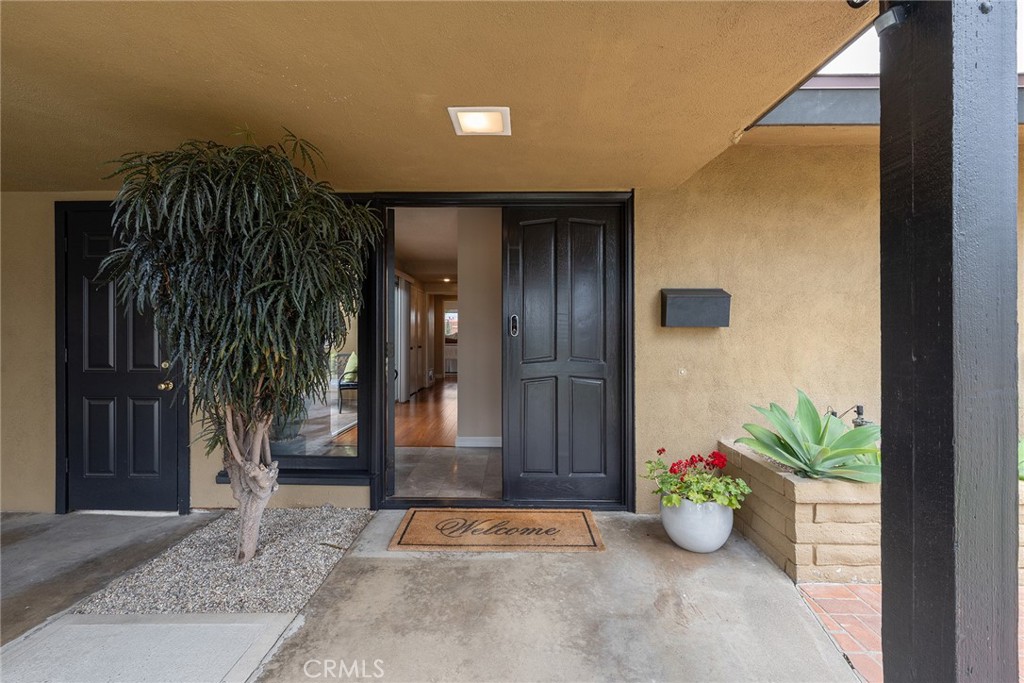 1339 E Greenview Drive