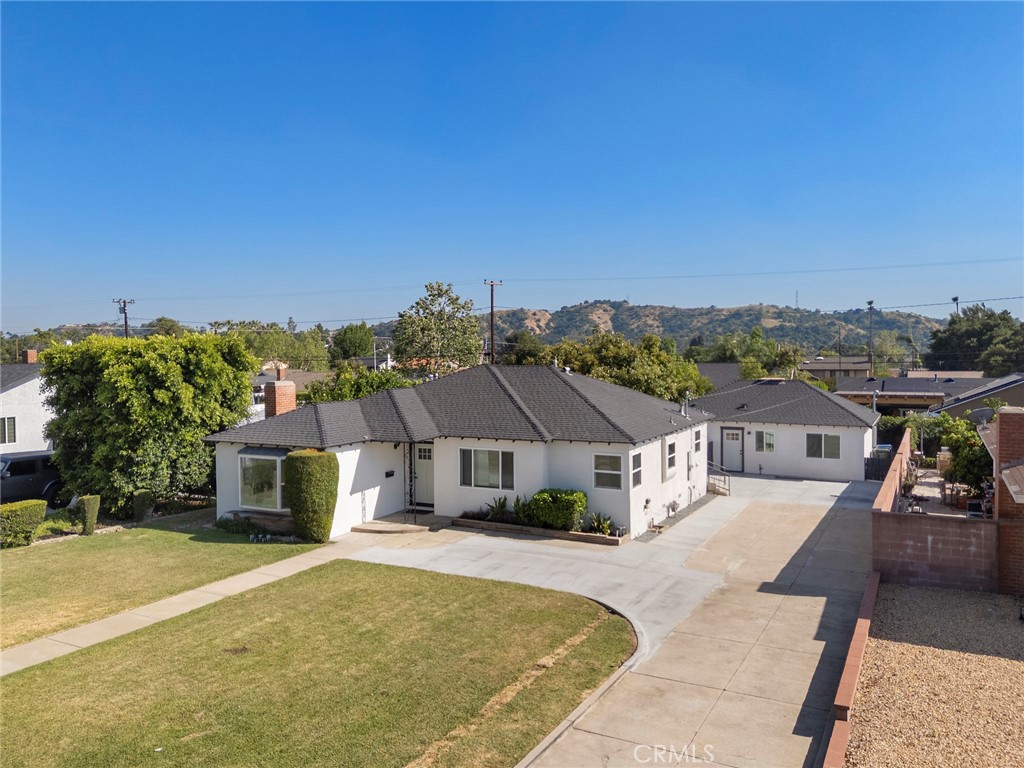 720 E Foothill