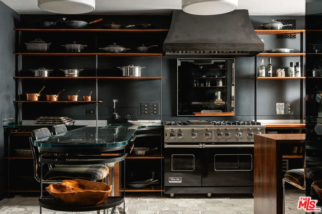 Santa Barbara, California 93108, United States, 3 Bedrooms Bedrooms, ,2 BathroomsBathrooms,Residential,Active,202747